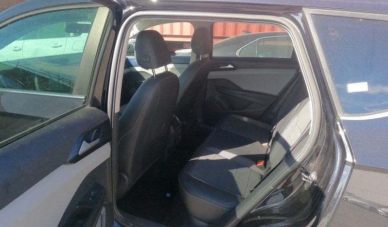 
								VOLKSWAGEN TAOS full									