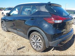 
										Nissan Kicks full									