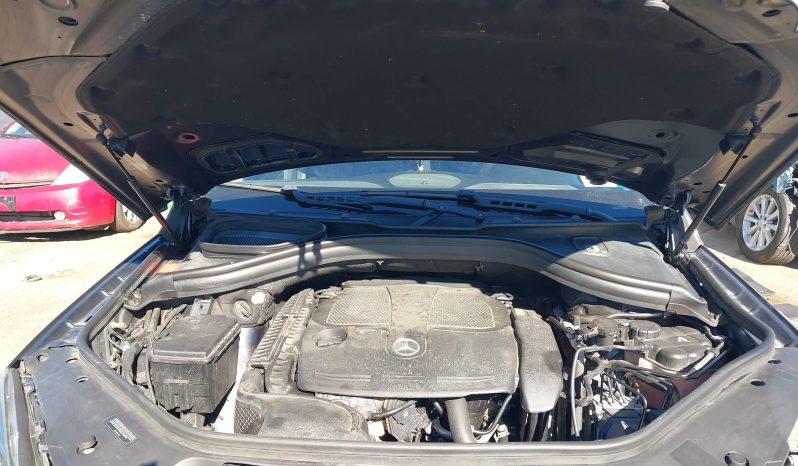 
								Mercedes-Benz ML 350 full									