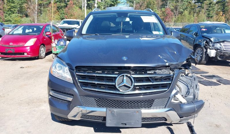 
								Mercedes-Benz ML 350 full									
