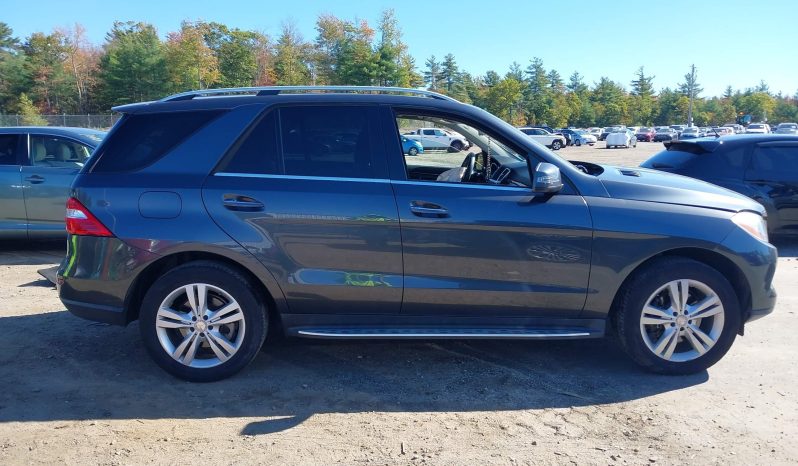 
								Mercedes-Benz ML 350 full									