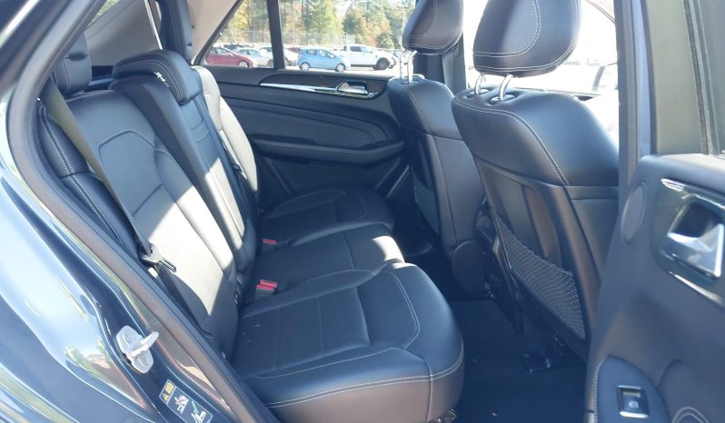 
								Mercedes-Benz ML 350 full									