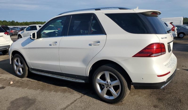 
								Mercedes-Benz GLE-Class full									