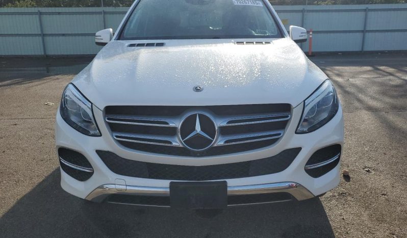 
								Mercedes-Benz GLE-Class full									