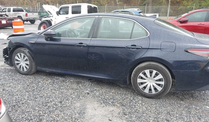 
								2021 Toyota Camry full									