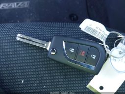 
										2021 Toyota RAV4 full									