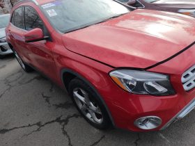 MERCEDES-BENZ GLA 250