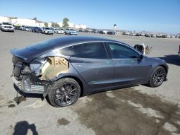 
										Tesla MODEL 3 full									
