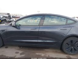 
										Tesla Model 3 full									