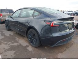 
										Tesla Model 3 full									