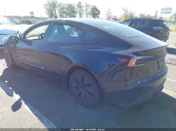 
										Tesla Model 3 full									