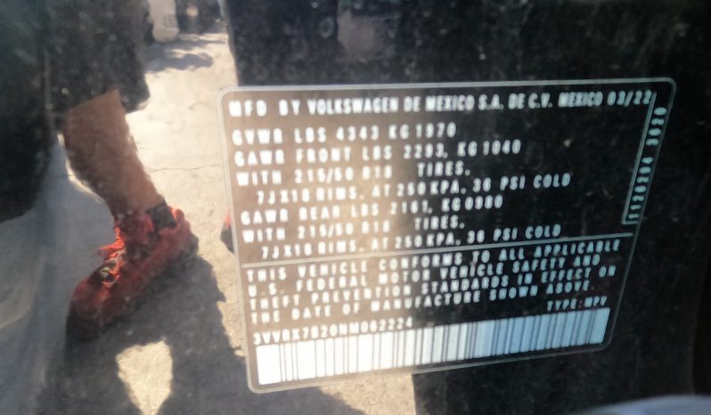 
								VOLKSWAGEN TAOS full									