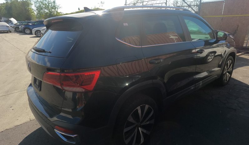 
								VOLKSWAGEN TAOS full									