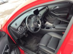 
										MERCEDES-BENZ GLA 250 full									