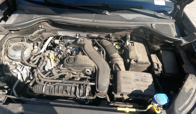 
								VOLKSWAGEN TAOS full									