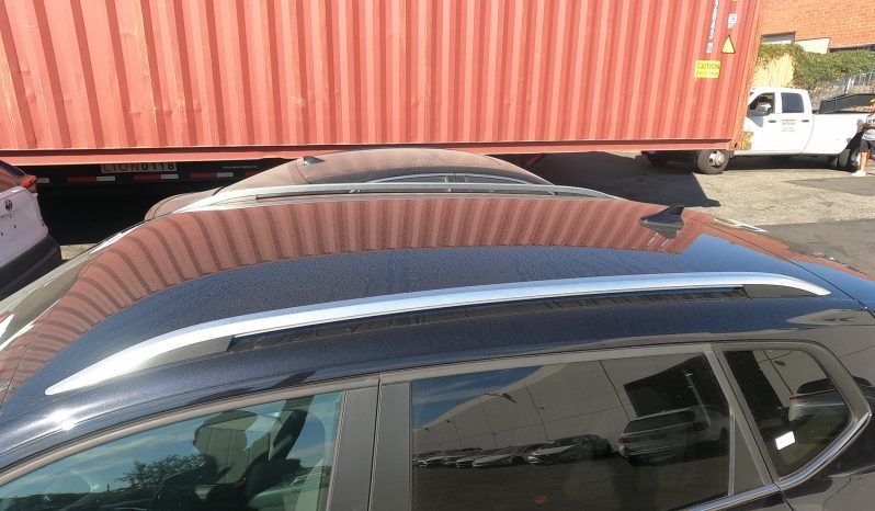 
								VOLKSWAGEN TAOS full									