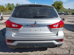 
										Mitsubishi Outlander full									