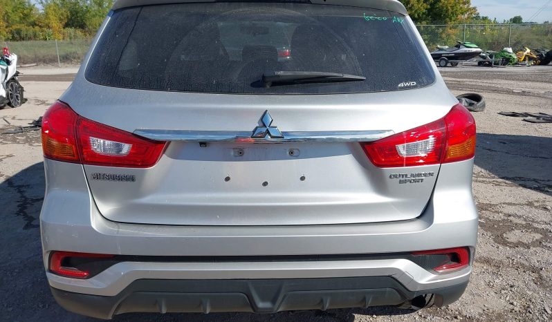 
								Mitsubishi Outlander full									