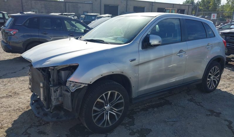 
								Mitsubishi Outlander full									