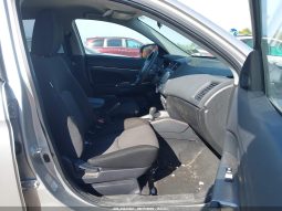 
										Mitsubishi Outlander full									