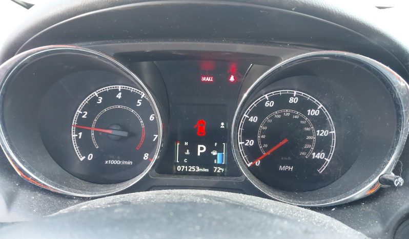 
								Mitsubishi Outlander full									