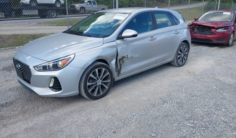 
								HYUNDAI ELANTRA GT full									