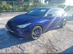 
										INFINITI QX30 full									