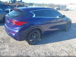 
										INFINITI QX30 full									