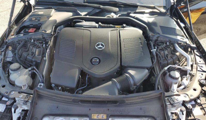 
								Mercedes-Benz C-Class full									