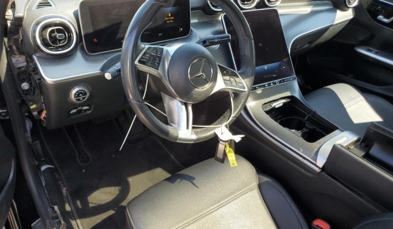 
								Mercedes-Benz C-Class full									