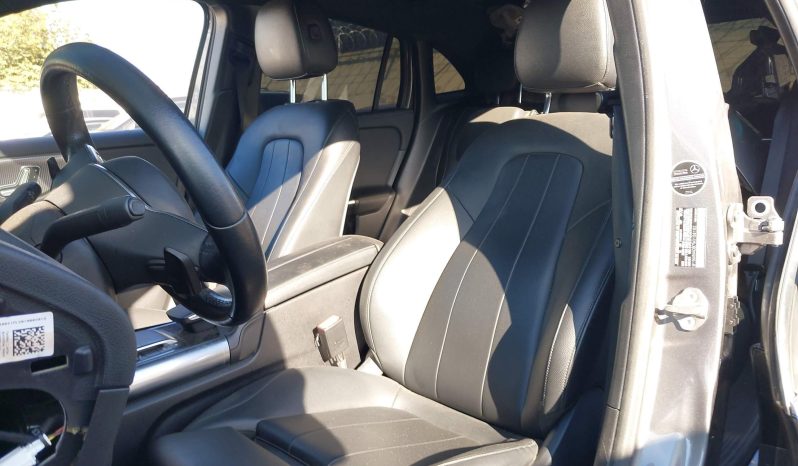 
								Mercedes-Benz GLA 250 full									