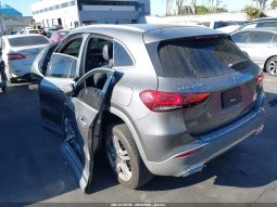 
										Mercedes-Benz GLA 250 full									