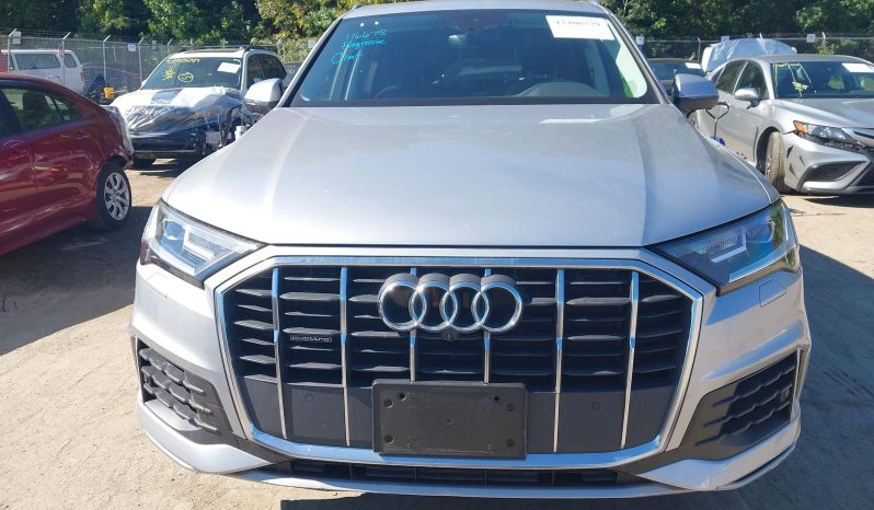 
								Audi Q7 full									
