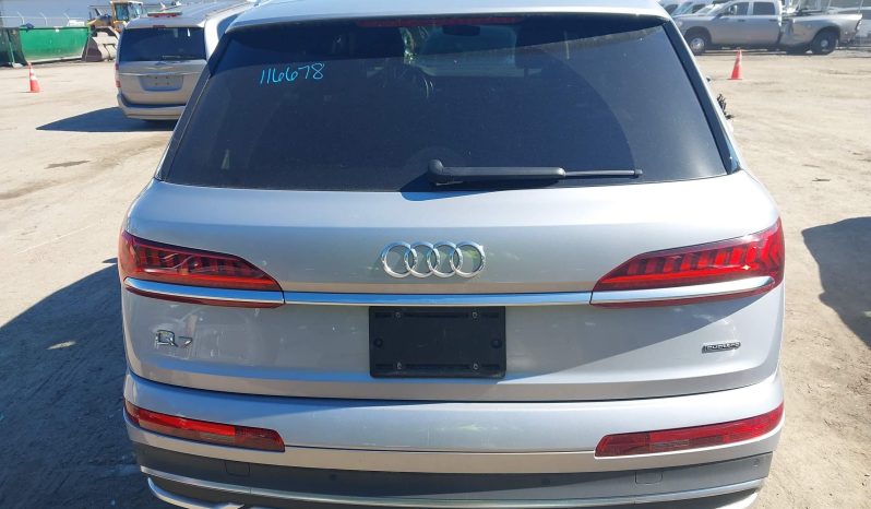 
								Audi Q7 full									