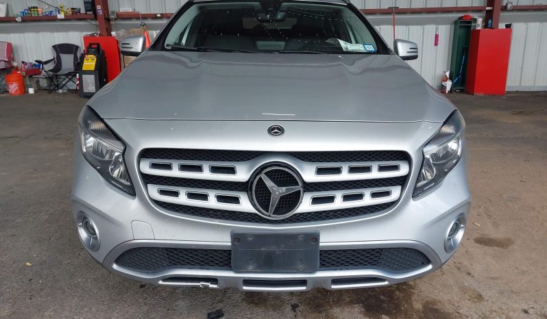 
								MERCEDES-BENZ GLA 250 full									