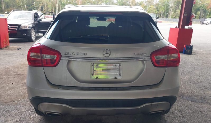 
								MERCEDES-BENZ GLA 250 full									