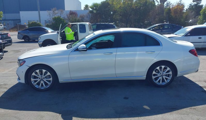 
								2017 Mercedes-Benz E-Class full									