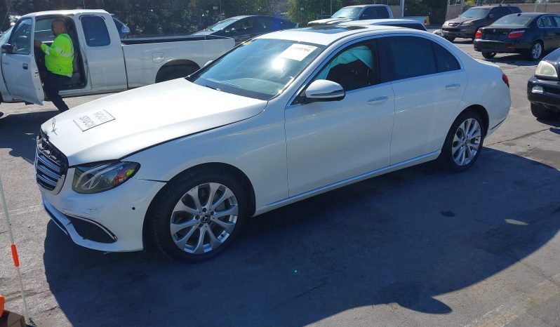 
								2017 Mercedes-Benz E-Class full									