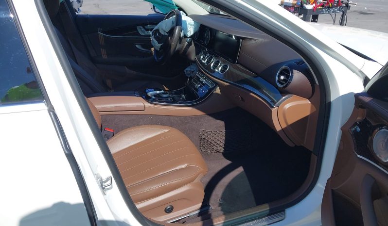 
								2017 Mercedes-Benz E-Class full									