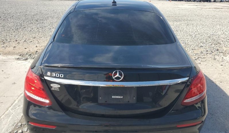 
								2017 Mercedes-Benz E-Class full									