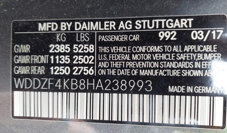 
								Mercedes-Benz E 300 full									