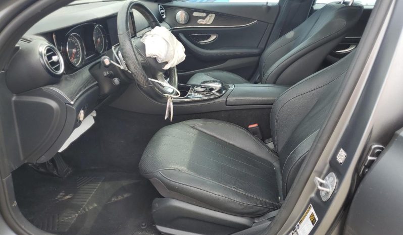 
								MERCEDES-BENZ E-CLASS full									