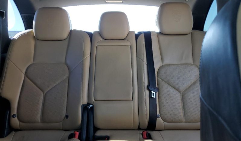 
								Porsche Cayenne full									