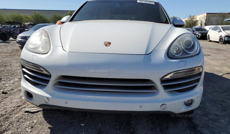 
								Porsche Cayenne full									