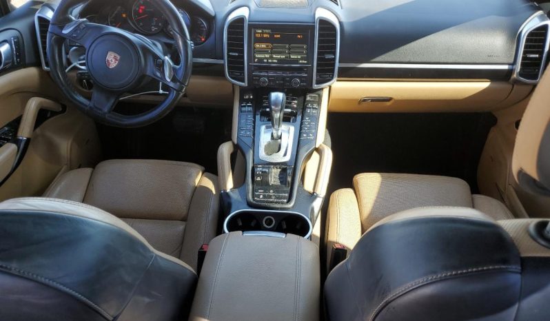 
								Porsche Cayenne full									