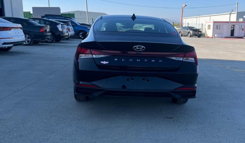 
								HYUNDAI ELANTRA full									
