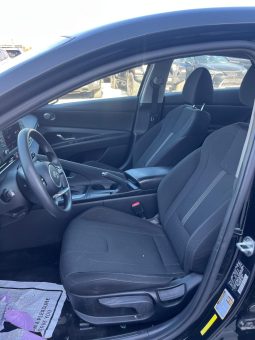 
										HYUNDAI ELANTRA full									