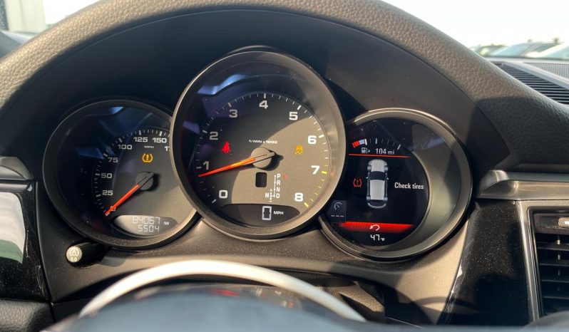 
								2016 Porsche Macan full									