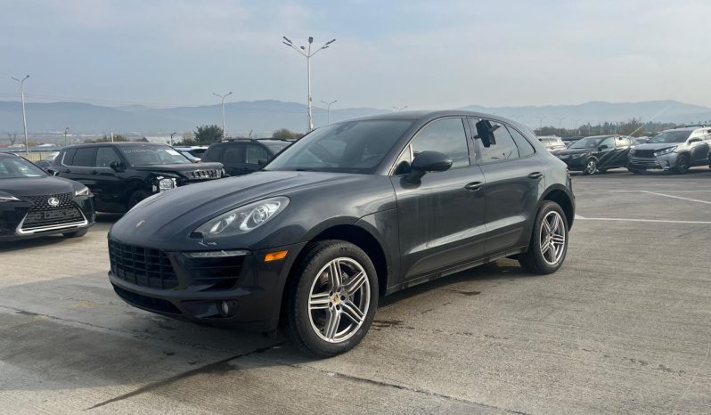 
								2016 Porsche Macan full									