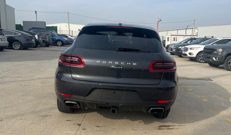 
								2016 Porsche Macan full									